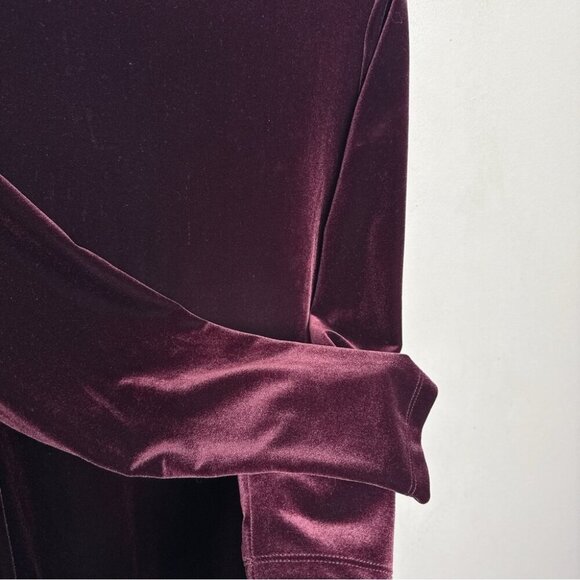 Travelers Womens 1 US Medium Collection Velvet Sequin Trim Top - Picture 7 of 12